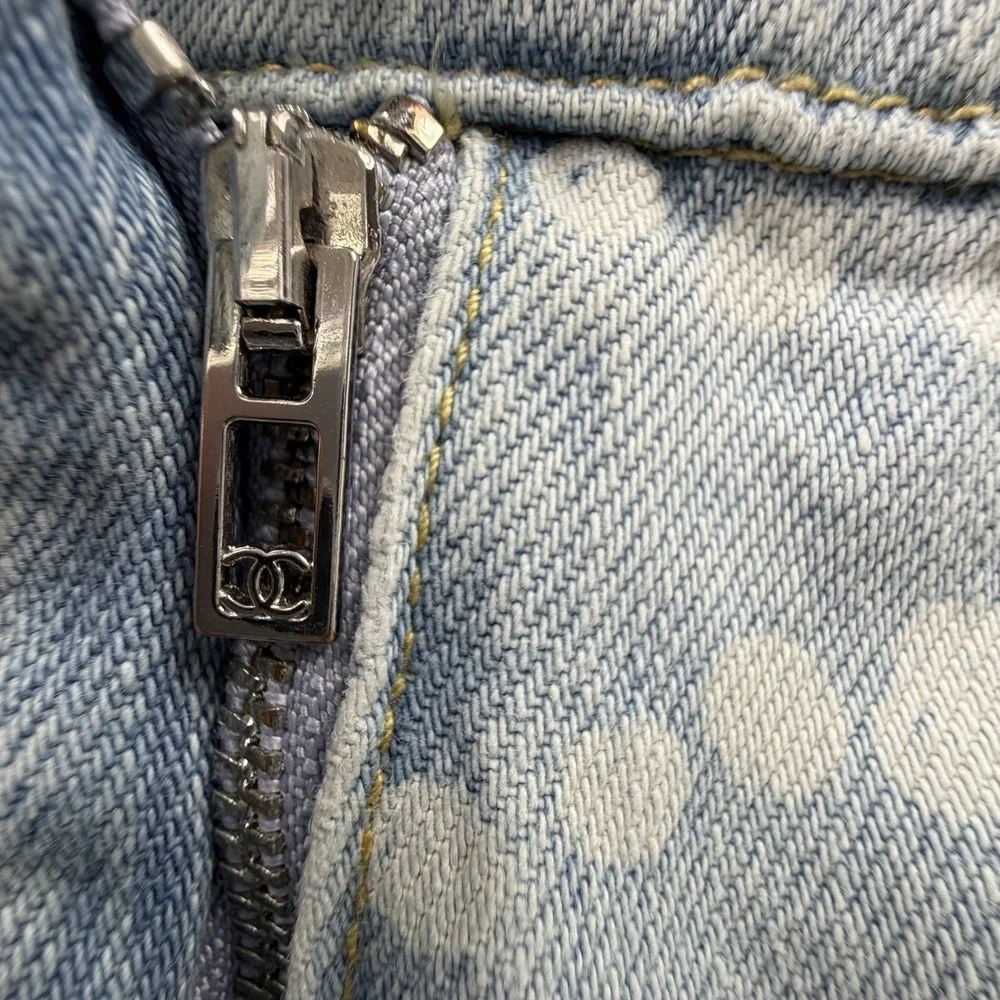 CHANEL CC Logo Monogram Jeans 38 Light Blue Denim Designer Pants - Picture 12 of 16